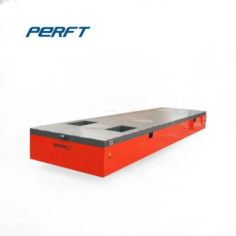 Carro de transferencia orientable por batería